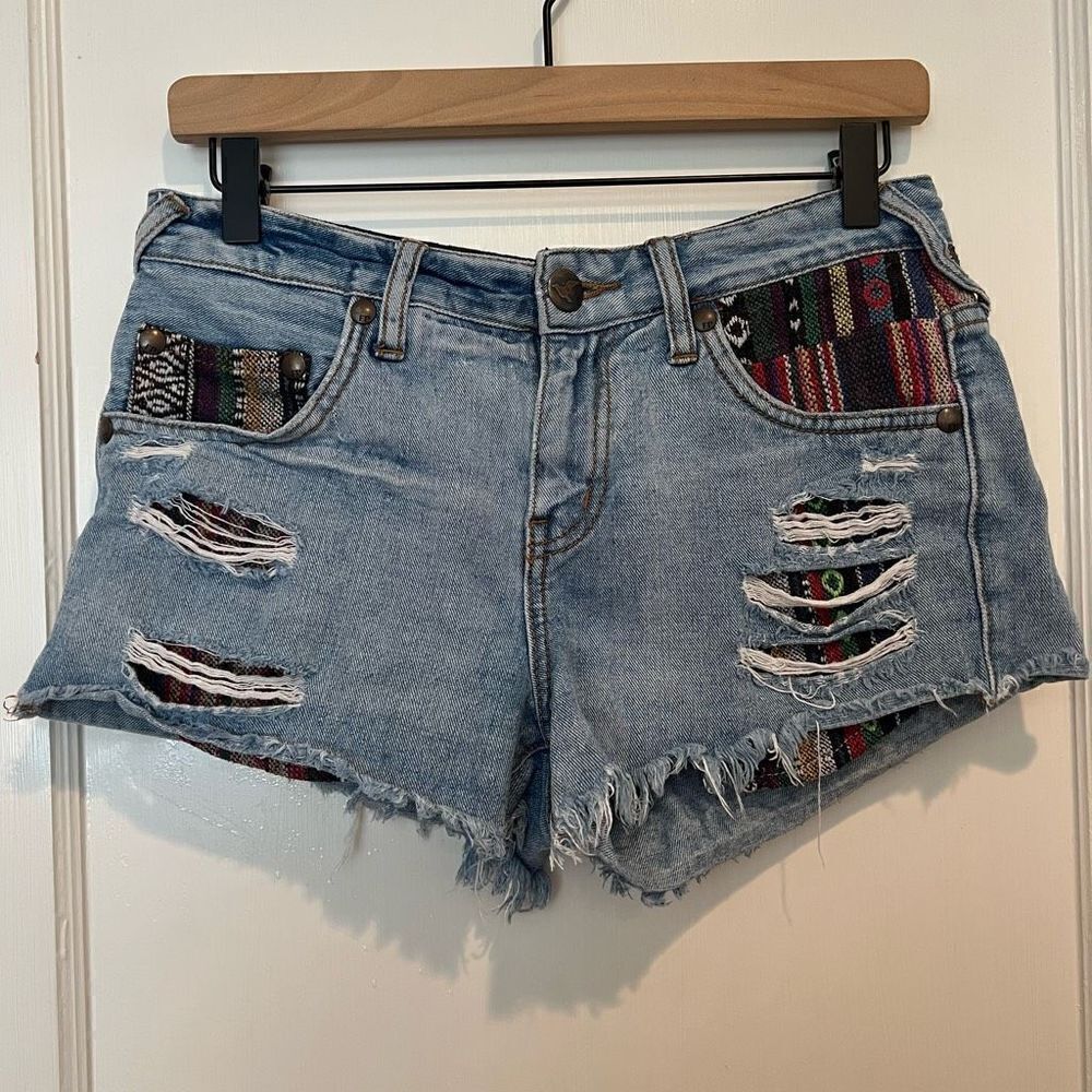 Free People Tribal Print Cut Off Distressed Denim Jeans Size 26